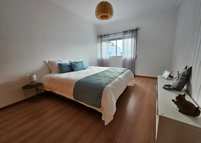 Cantinho Da Whiska 蓬塔德尔加达